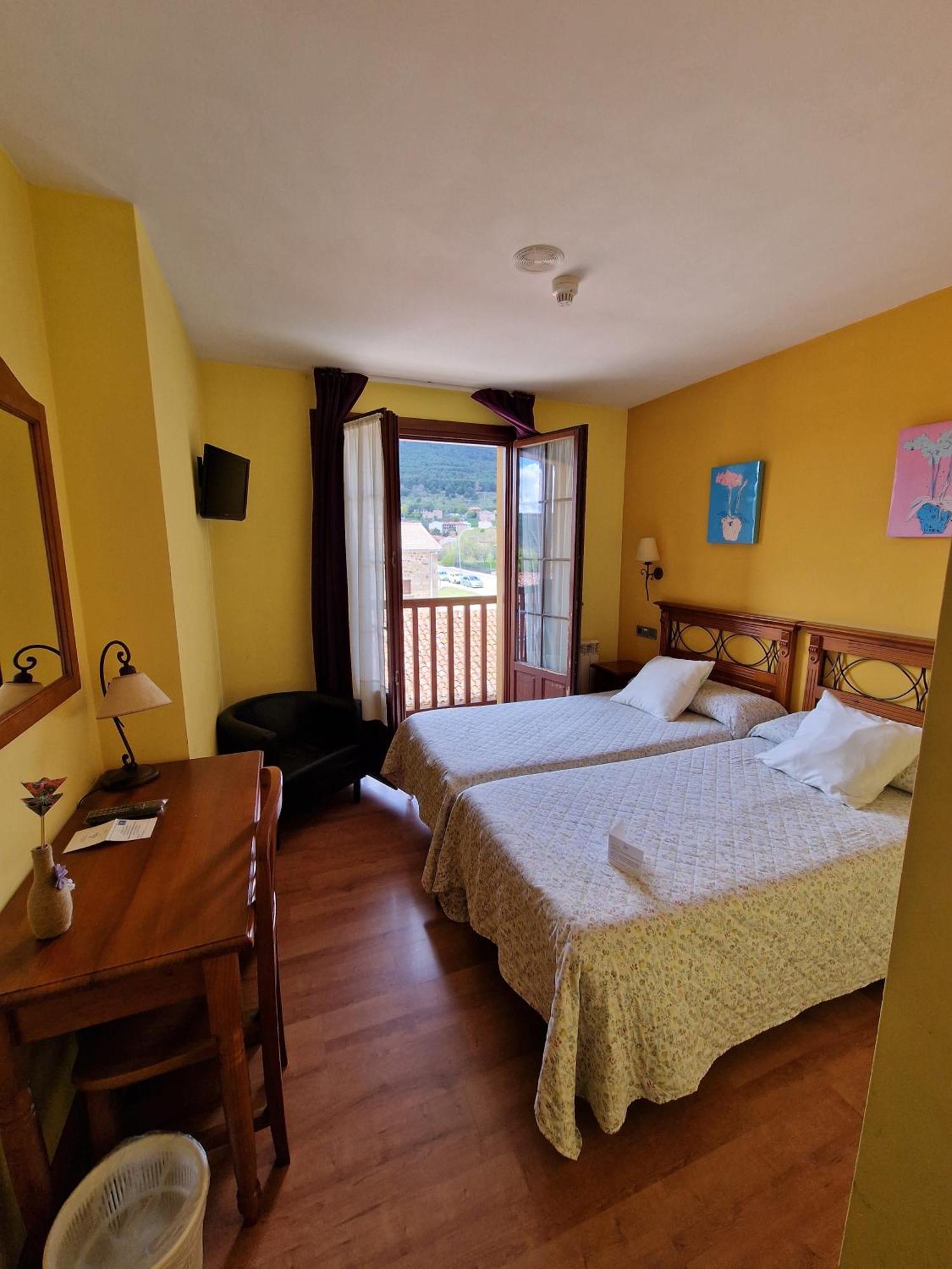 Hotel Virginia R.H. Vinuesa Buitenkant foto